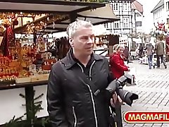 Єва отримує дупу шльопала