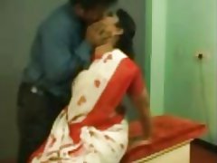 Індійська тітка сексом на робочому місці